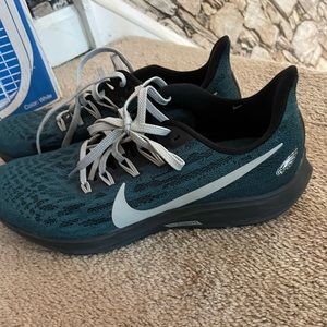 Philadelphia Eagles Nike Shoes size 9 Men’s women’s 10.5.